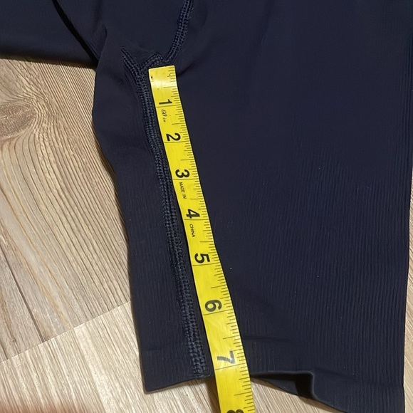 DSG Women's Momentum High rise Seamless Bike Shorts 7” Textured Navy Size S NWT - Picture 8 of 10
